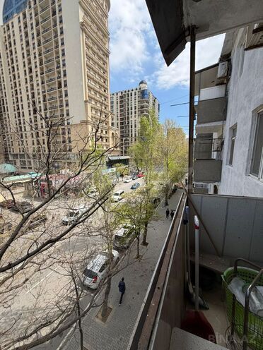 Satılır 3 otaqlı köhnə tikili 70 m², Elmlər Akademiyası m., photo 9 from 12