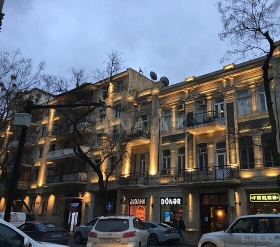 İcarəyə verilir 2 otaqlı köhnə tikili 65 m², Sahil m., photo 3 from 15