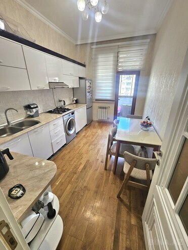 Продаётся 2-комн. новостройка 71 м², м. Кара Караев, photo 8 from 15