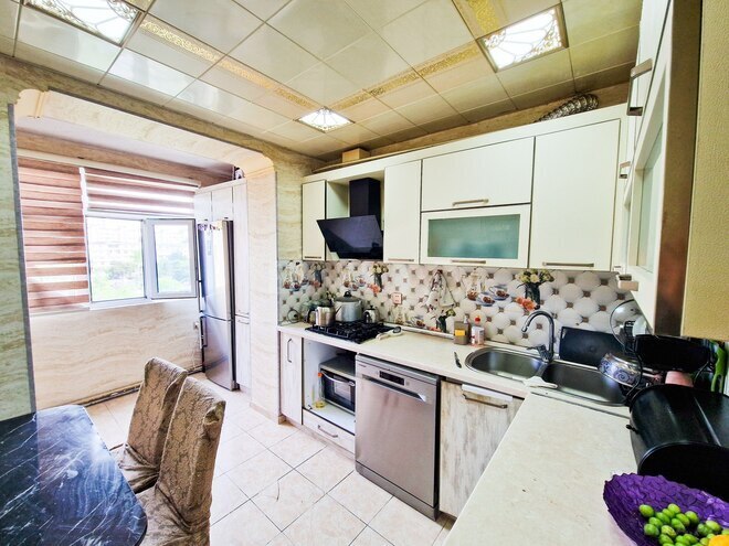 Продаётся 3-комн. вторичка 72 м², м. Халглар Достлугу, photo 7 from 19
