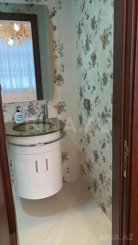 Сдаётся 3-комн. новостройка 125 м², м. Низами, photo 16 from 18