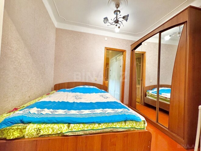 Satılır 2 otaqlı köhnə tikili 40 m², Qara Qarayev m., photo 10 from 14