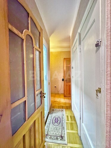 Satılır 2 otaqlı köhnə tikili 40 m², Qara Qarayev m., photo 9 from 14