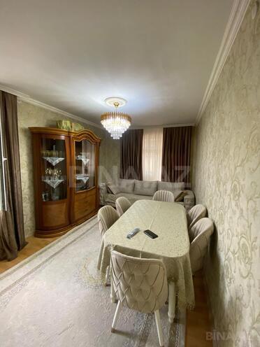 Продаётся 2-комн. вторичка 65 м², пос. Бакиханова, photo 1 from 13