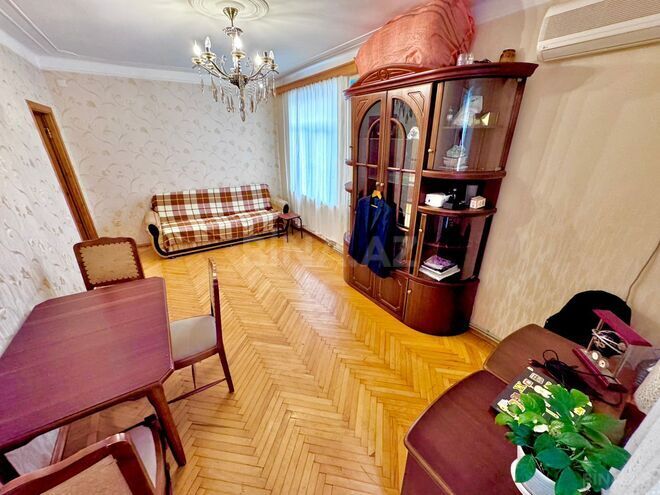 Satılır 2 otaqlı köhnə tikili 40 m², Qara Qarayev m., photo 3 from 13