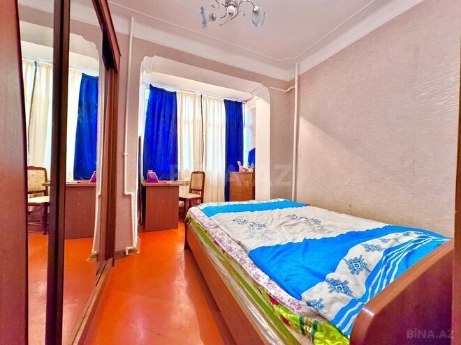 Satılır 2 otaqlı köhnə tikili 40 m², Qara Qarayev m., photo 4 from 13