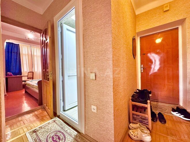 Satılır 2 otaqlı köhnə tikili 40 m², Qara Qarayev m., photo 12 from 13