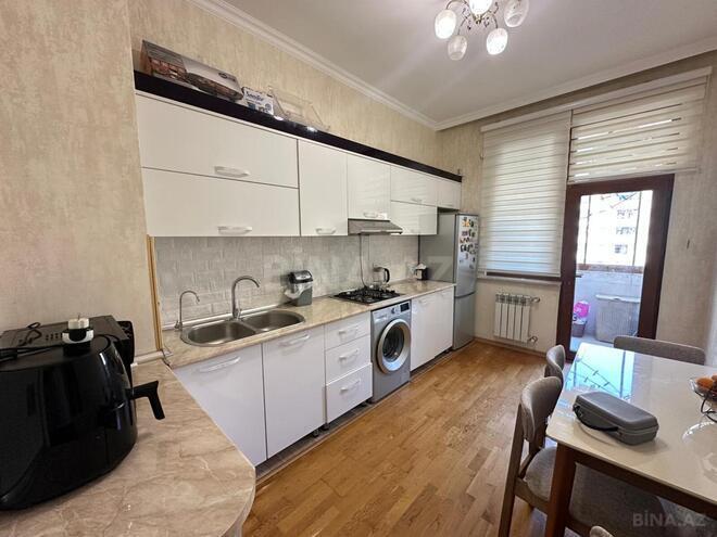 Satılır 2 otaqlı köhnə tikili 71 m², Qara Qarayev m., photo 7 from 13