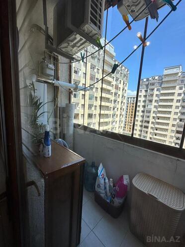 Satılır 2 otaqlı köhnə tikili 71 m², Qara Qarayev m., photo 11 from 13
