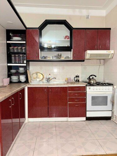 Продаётся 5-комн. вторичка 160 м², Насиминский  р., photo 8 from 31