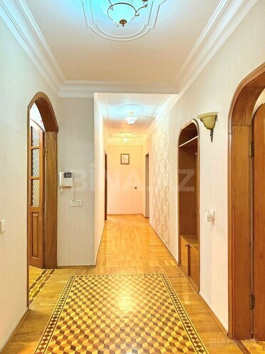 Продаётся 5-комн. вторичка 160 м², Насиминский  р., photo 5 from 31