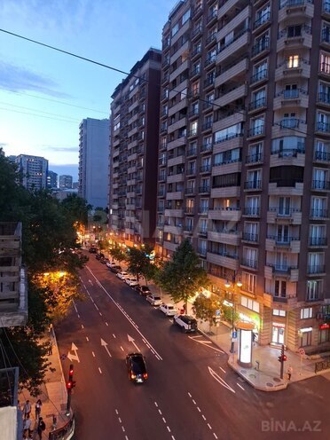 İcarəyə verilir 2 otaqlı köhnə tikili 60 m², 28 May m., photo 1 from 19