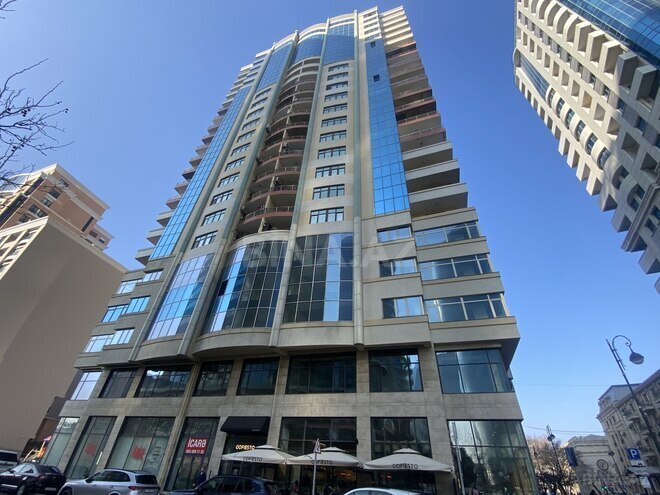 Satılır 4 otaqlı yeni tikili 261 m², 28 May m., photo 1 from 20