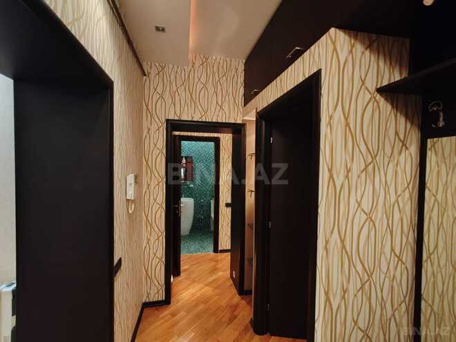Продаётся 3-комн. вторичка 70 м², м. Ичеришехер, photo 9 from 17