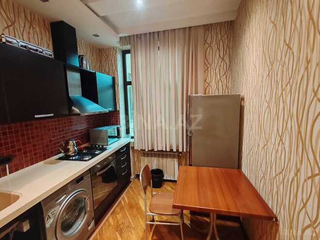 Продаётся 3-комн. вторичка 70 м², м. Ичеришехер, photo 13 from 17