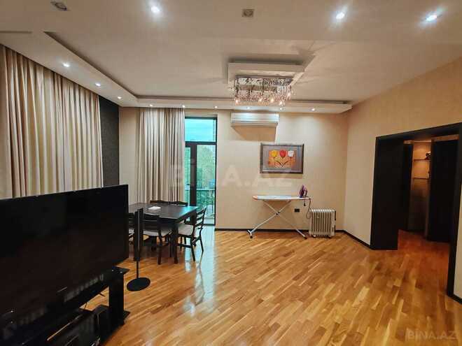 Продаётся 3-комн. вторичка 70 м², м. Ичеришехер, photo 7 from 17
