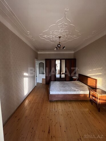 Сдаётся 4-комн. вторичка 100 м², м. Низами, photo 4 from 10