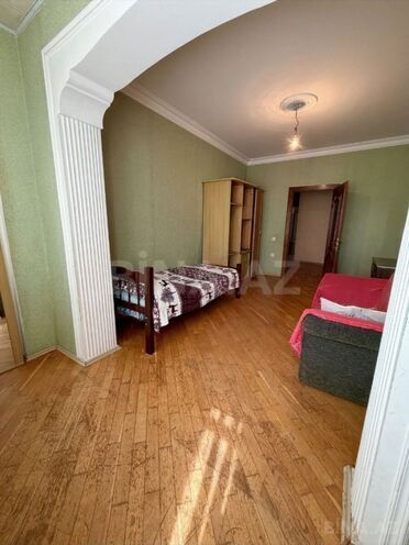 Satılır 4 otaqlı köhnə tikili 107 m², Böyükşor q., photo 8 from 15