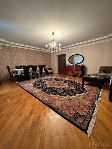 Satılır 5 otaqlı köhnə tikili 140 m², Memar Əcəmi m., photo 1 from 13
