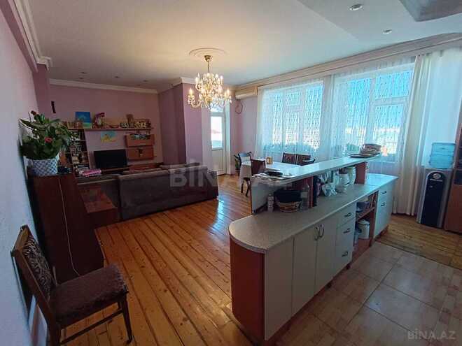 Satılır 4 otaqlı yeni tikili 135 m², 8-ci mikrorayon q., photo 1 from 26