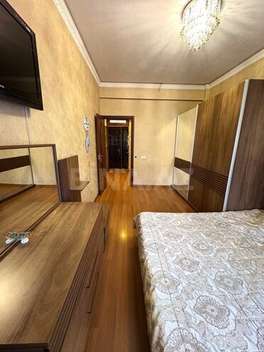 Satılır 2 otaqlı köhnə tikili 68 m², 28 May m., photo 5 from 17