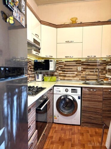 Satılır 2 otaqlı köhnə tikili 68 m², 28 May m., photo 9 from 17