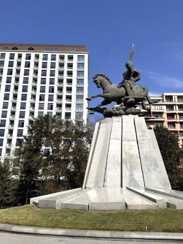 Продаётся 3-комн. вторичка 80 м², Насиминский  р., photo 1 from 20