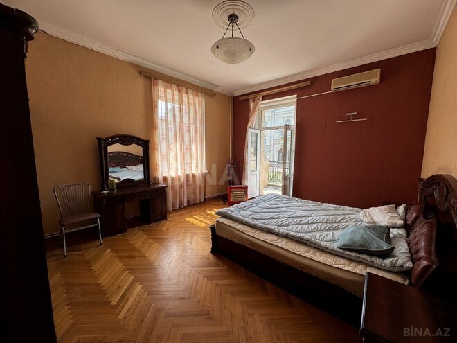Satılır 3 otaqlı köhnə tikili 98.6 m², Sahil m., photo 3 from 32