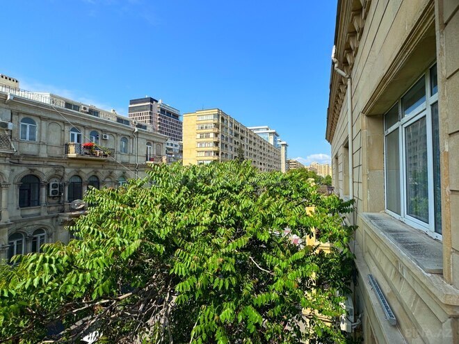 Satılır 3 otaqlı köhnə tikili 98.6 m², Sahil m., photo 8 from 32