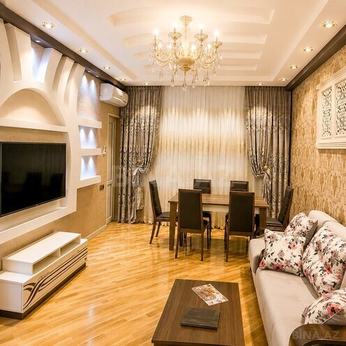 Сдаётся 3-комн. новостройка 110 м², м. Нефтчиляр, photo 1 from 19