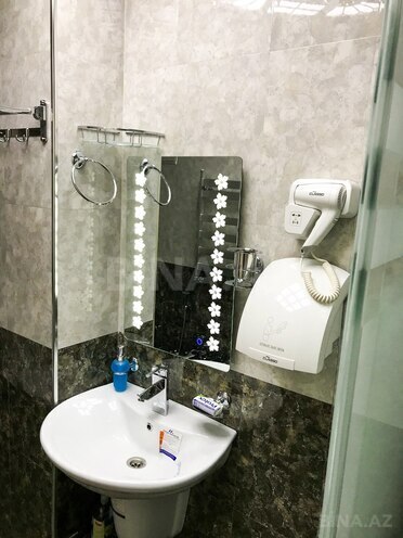 Сдаётся 3-комн. новостройка 110 м², м. Нефтчиляр, photo 17 from 19