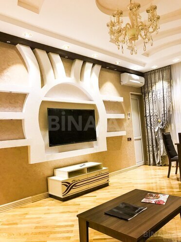 Сдаётся 3-комн. новостройка 110 м², м. Нефтчиляр, photo 3 from 19