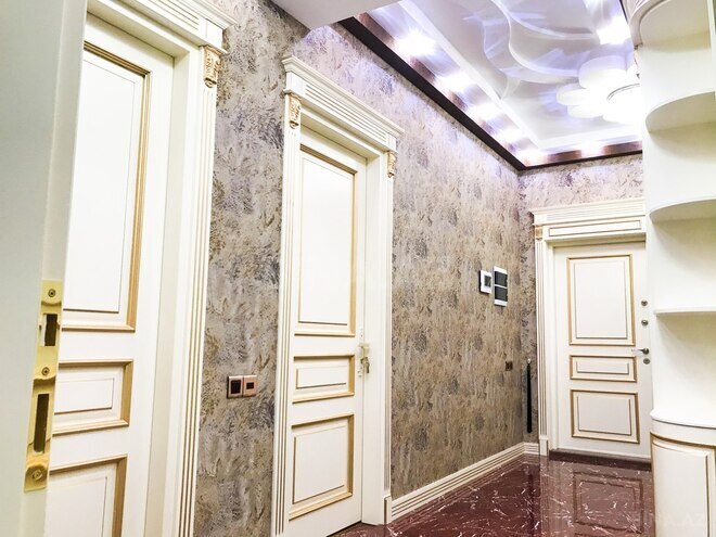 Сдаётся 3-комн. новостройка 110 м², м. Нефтчиляр, photo 14 from 19