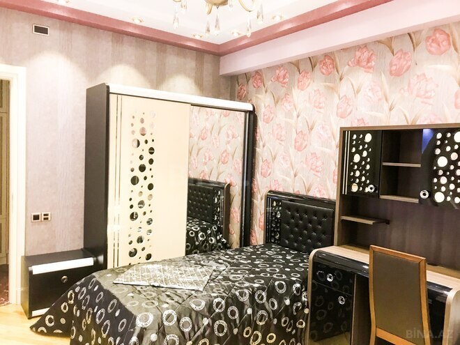 Сдаётся 3-комн. новостройка 110 м², м. Нефтчиляр, photo 9 from 19