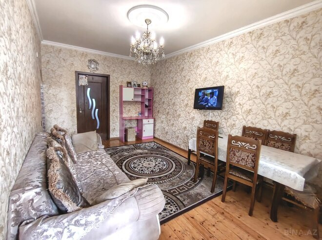 Satılır 2 otaqlı köhnə tikili 50 m², 7-ci mikrorayon q., photo 1 from 14