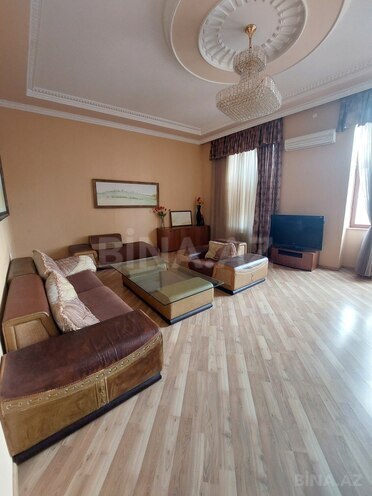 Satılır 7 otaqlı köhnə tikili 360 m², Sahil m., photo 9 from 21