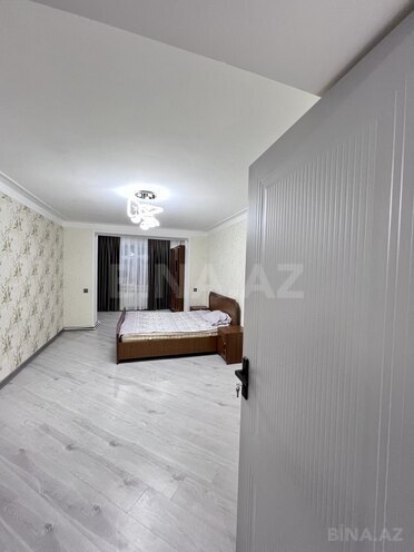 Продаётся 3-комн. вторичка 75 м², м. Кара Караев, photo 6 from 17