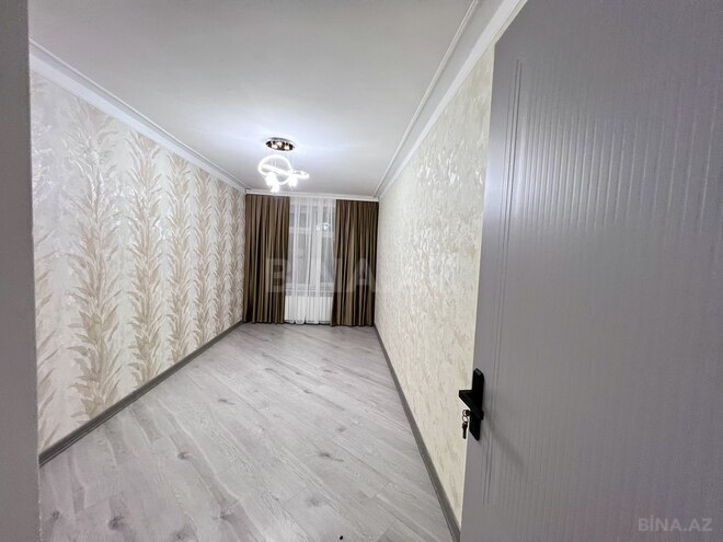 Продаётся 3-комн. вторичка 75 м², м. Кара Караев, photo 3 from 17