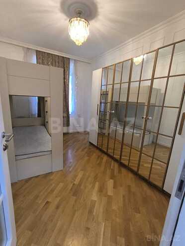 Сдаётся 3-комн. вторичка 105 м², м. Низами, photo 11 from 18