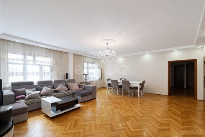 Продаётся 5-комн. вторичка 130 м², м. 20 января, photo 1 from 15