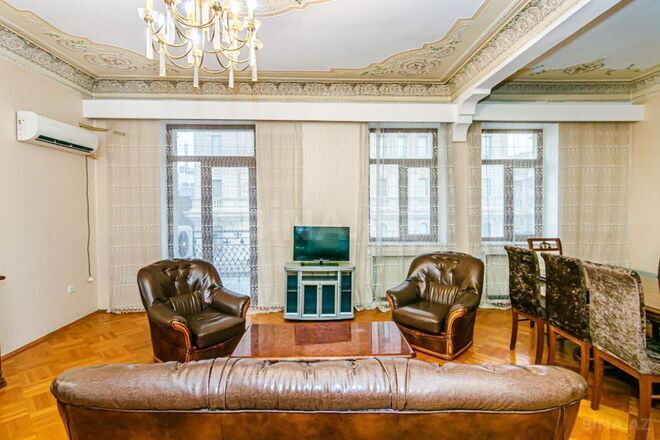 İcarəyə verilir 3 otaqlı köhnə tikili 140 m², Sahil m., photo 28 from 31
