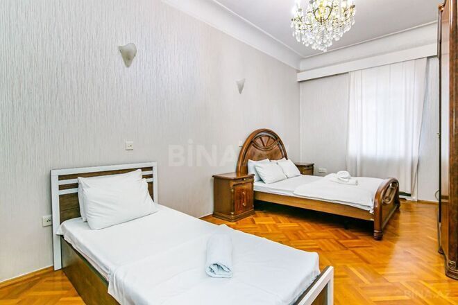İcarəyə verilir 3 otaqlı köhnə tikili 130 m², Sahil m., photo 14 from 28