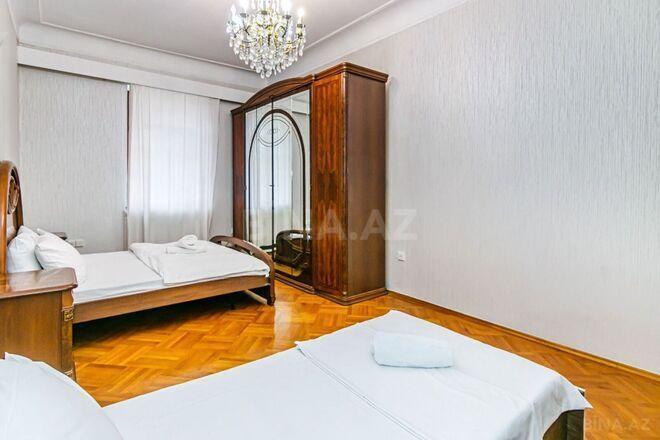 İcarəyə verilir 3 otaqlı köhnə tikili 130 m², Sahil m., photo 16 from 28