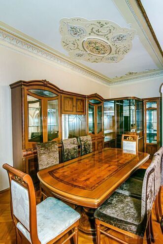 İcarəyə verilir 3 otaqlı köhnə tikili 130 m², Sahil m., photo 8 from 28