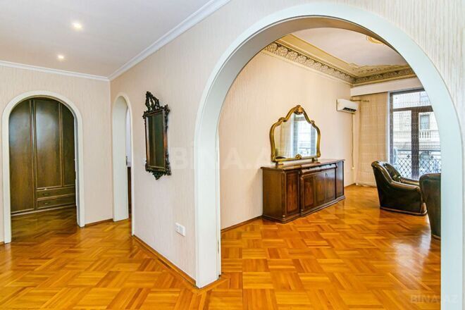 İcarəyə verilir 3 otaqlı köhnə tikili 130 m², Sahil m., photo 18 from 28