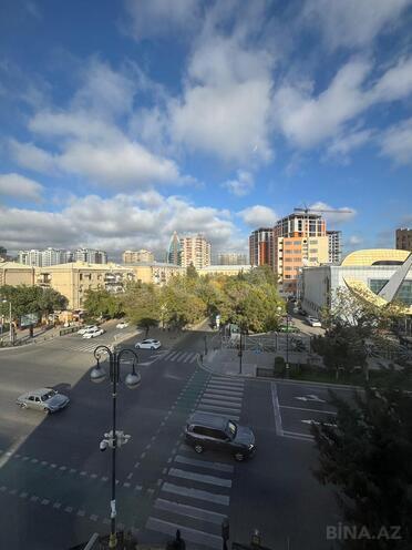 Satılır 4 otaqlı köhnə tikili 110 m², Elmlər Akademiyası m., photo 28 from 30