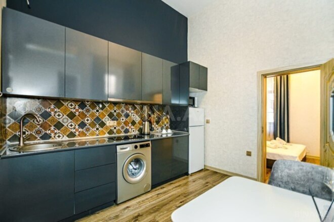 Satılır 2 otaqlı köhnə tikili 72 m², Sahil m., photo 4 from 10
