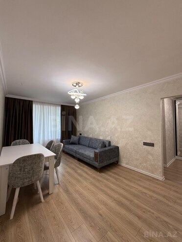 Продаётся 2-комн. вторичка 65 м², м. Кара Караев, photo 1 from 19