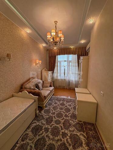 Satılır 6 otaqlı yeni tikili 250 m², 28 May m., photo 10 from 31