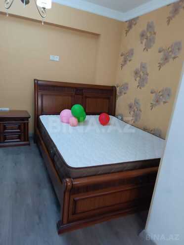 Сдаётся 2-комн. вторичка 70 м², м. Низами, photo 1 from 14